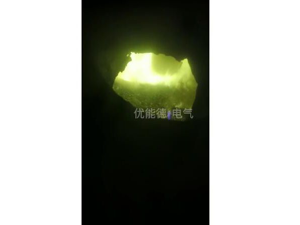 電弧爐冶煉現場視頻
